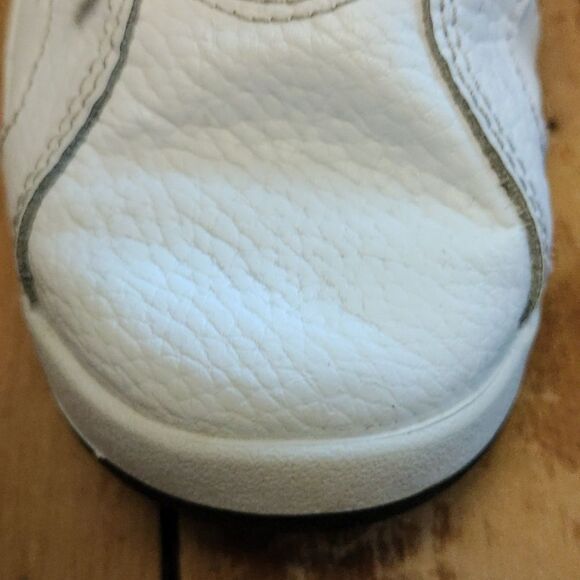 Air Jordan 6 Retro Red Oreo size 2 Youth White Red Sneakers Jordans Unisex - Picture 7 of 9